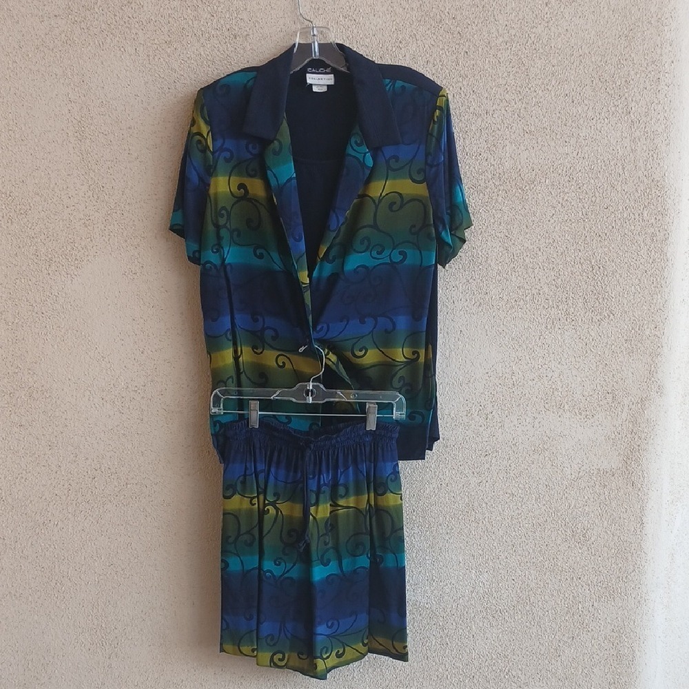 Caliche Collection Blue Green Scroll Print Shirt and Shorts Set Medium